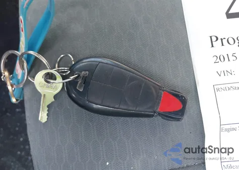 2015 Ram 1500 St z USA, uszkodzony, nr VIN 1C6RR7FT4FS656410